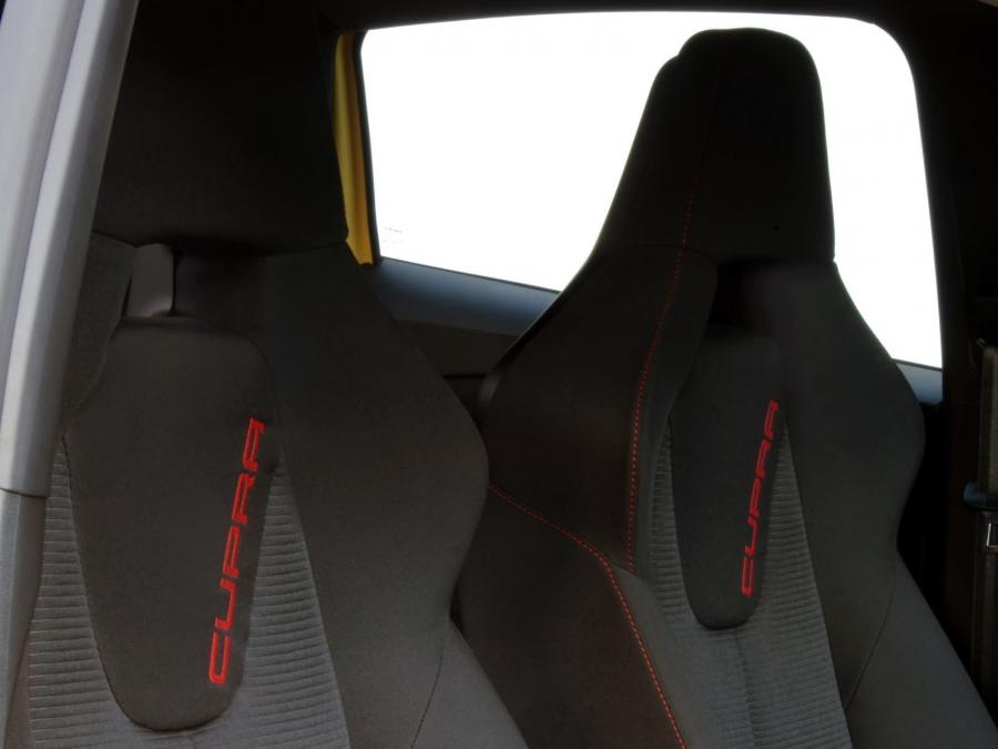  Seat Leon Cupra 2006 года  (фото 9 из 17)